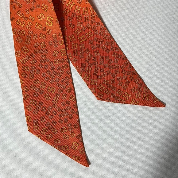 Authentic Hermes Twilly Scarf with Box - Picture 3 of 7